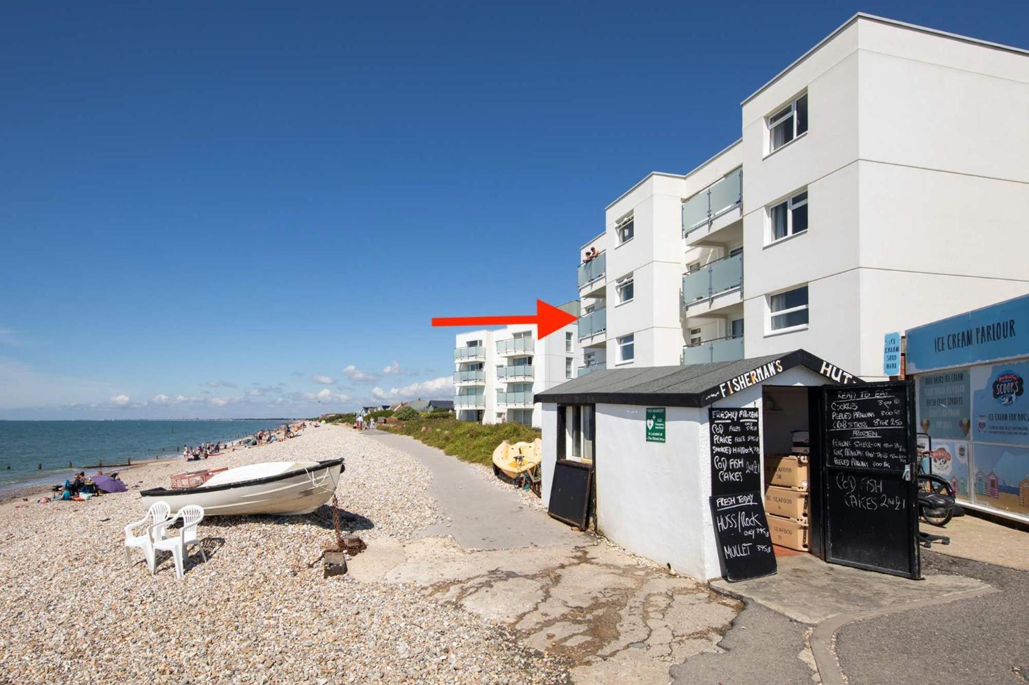 High-End Beachfront Getaway Sea View King Bed Ист-Уиттеринг Экстерьер фото